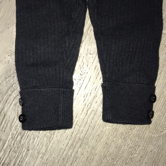 Winter Essentials ❄️ - Picture 3 of 4